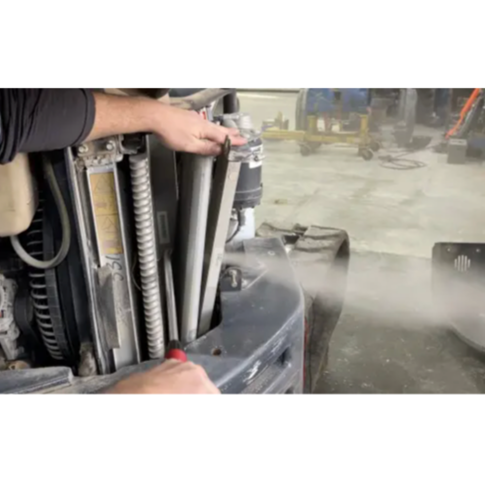 Lisle 88800 Radiator Genie Pro – Clark's Tool & Equipment