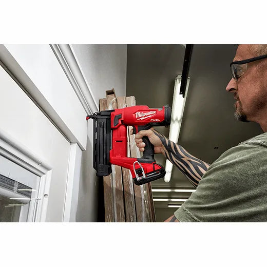 Milwaukee 2746-20 M18 FUEL™ 18 Gauge Brad Nailer (Tool Only